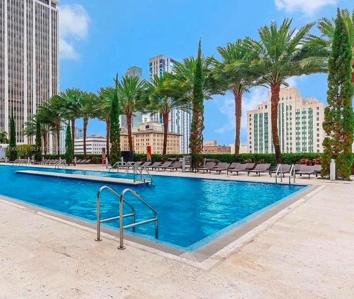 50 Biscayne, Miami, FL — 24