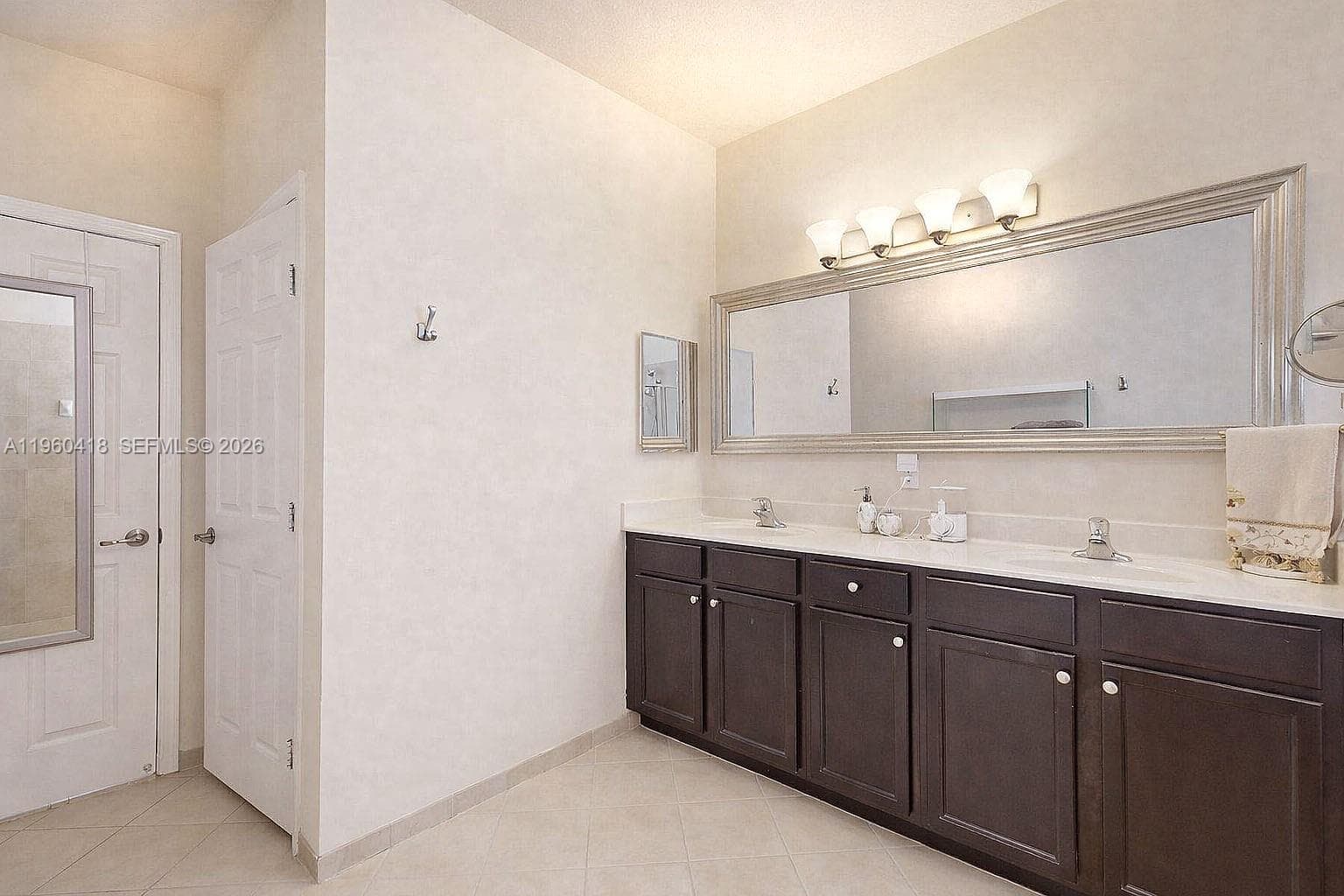 132 NE 26th Ave, Homestead FL 33033 — 36