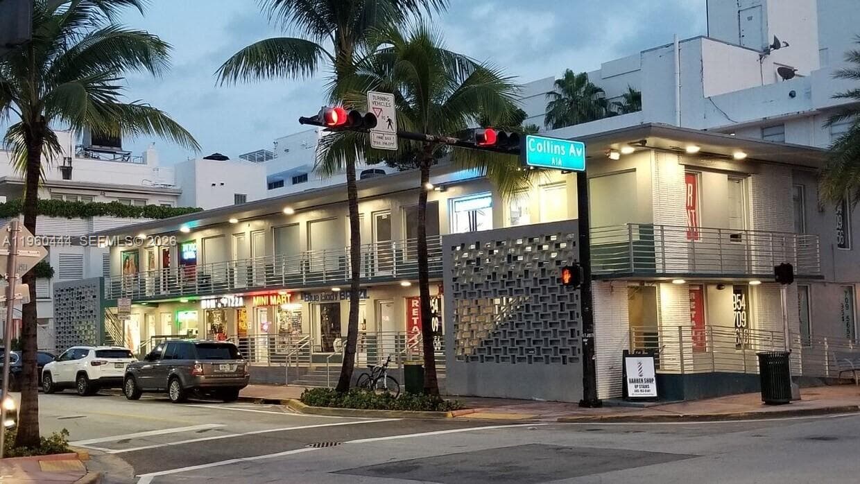 Miami Beach, FL — 1