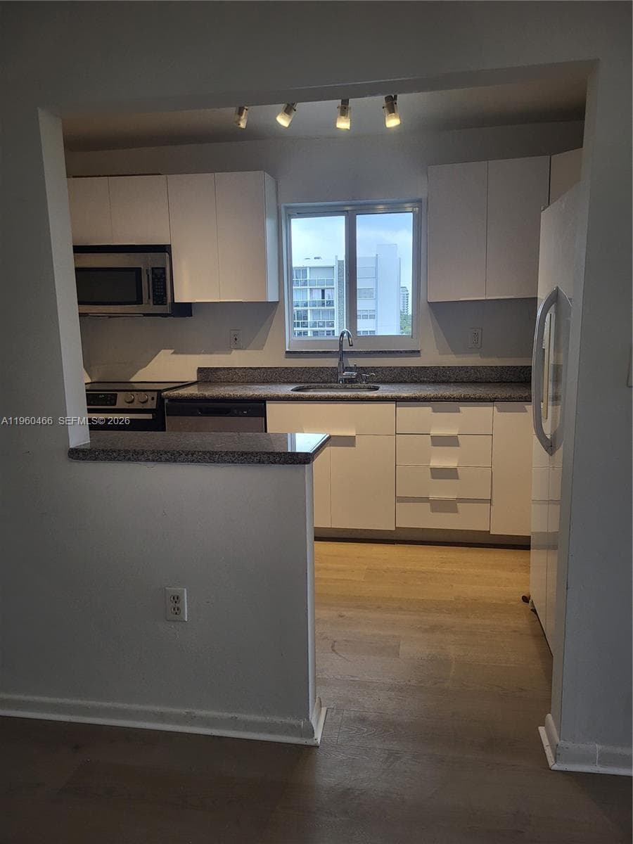1020 94th St # 503, Bay Harbor Islands FL 33154 — 6