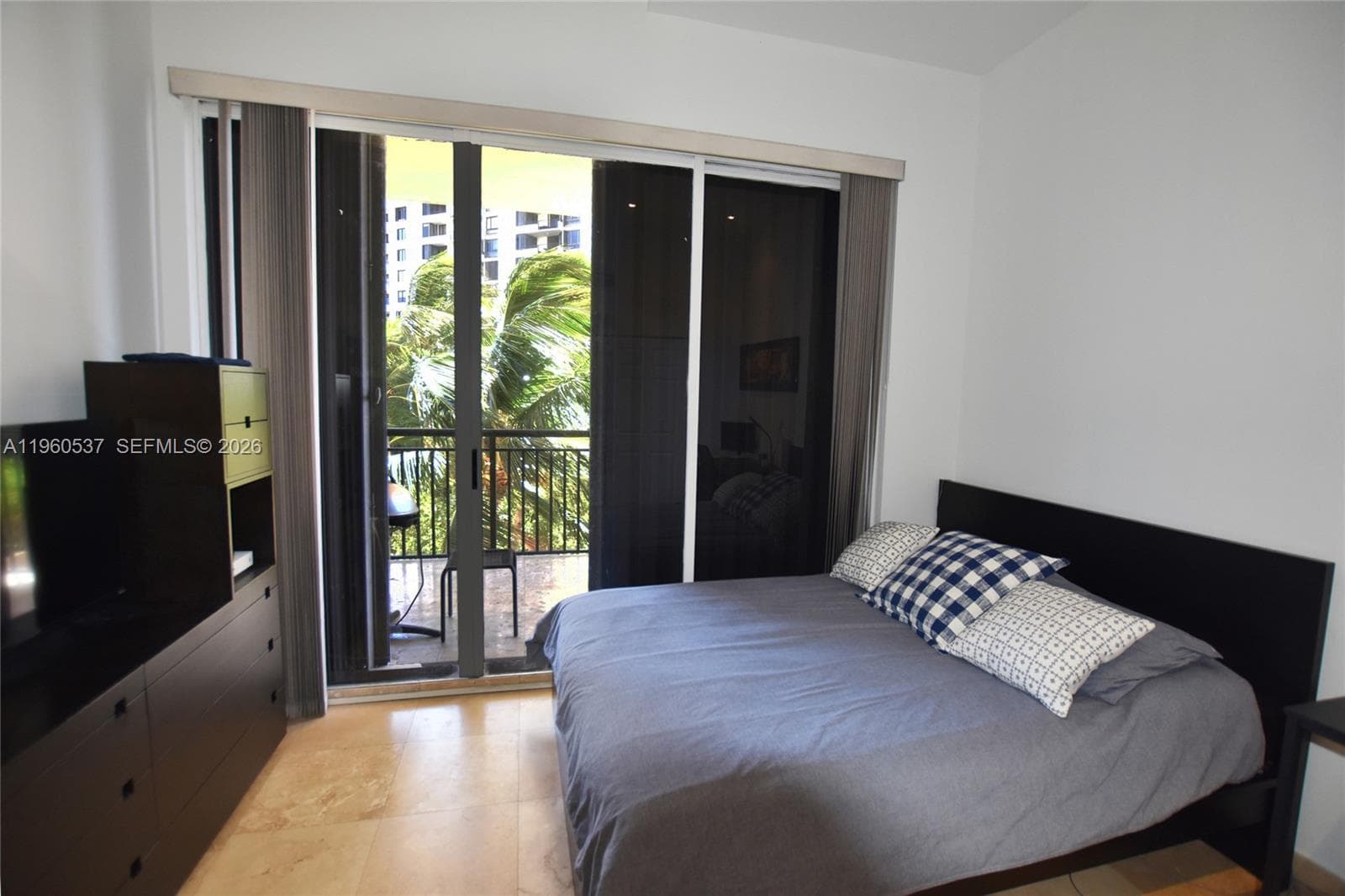 540 Brickell Key Dr # 505, Miami FL 33131 — 17