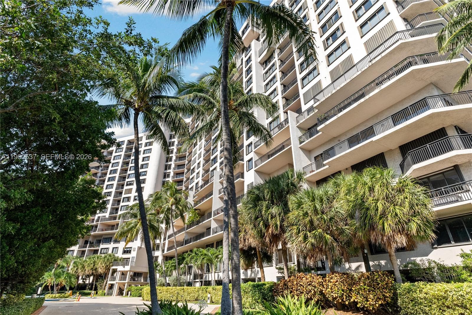 540 Brickell Key Dr # 505, Miami FL 33131 — 1