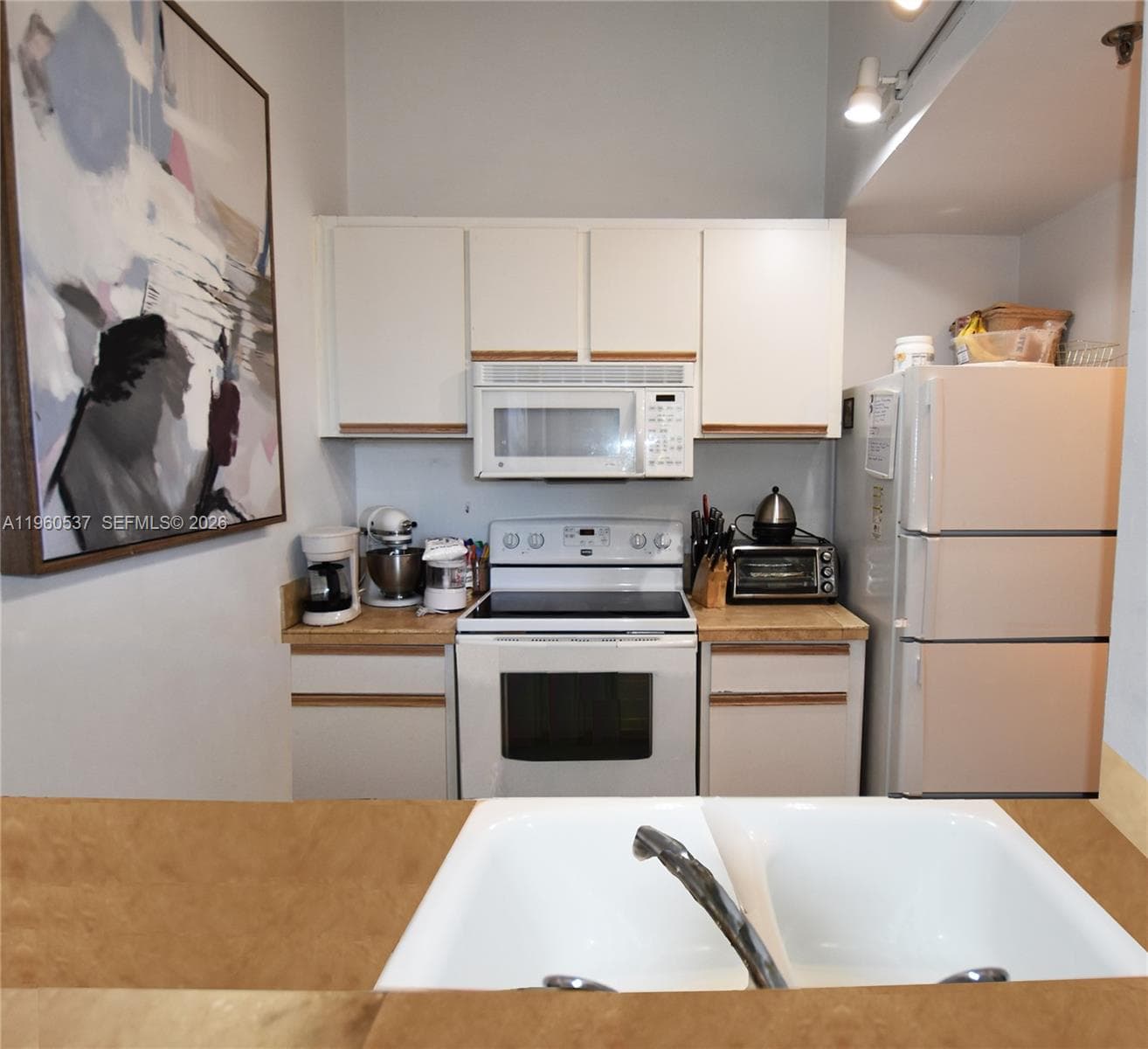 540 Brickell Key Dr # 505, Miami FL 33131 — 39