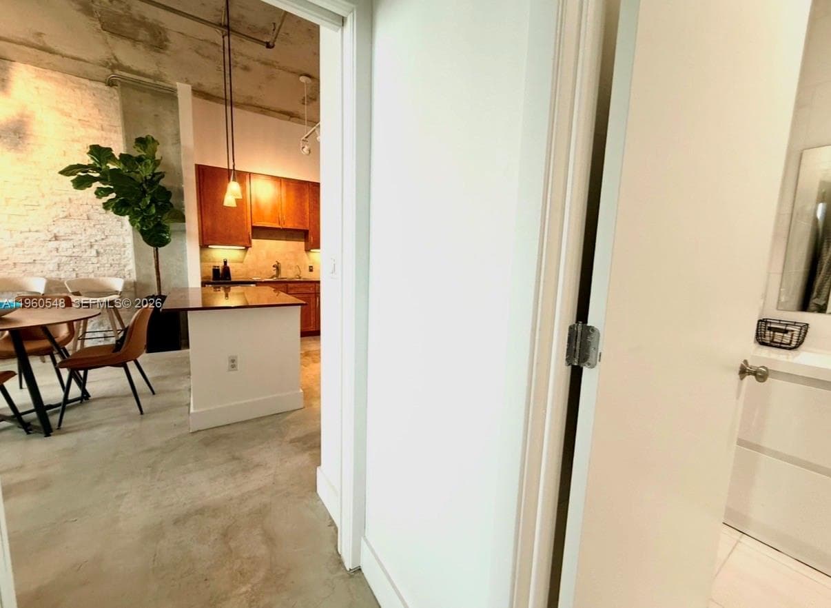 2001 Biscayne Blvd # 3608, Miami FL 33137 — 16