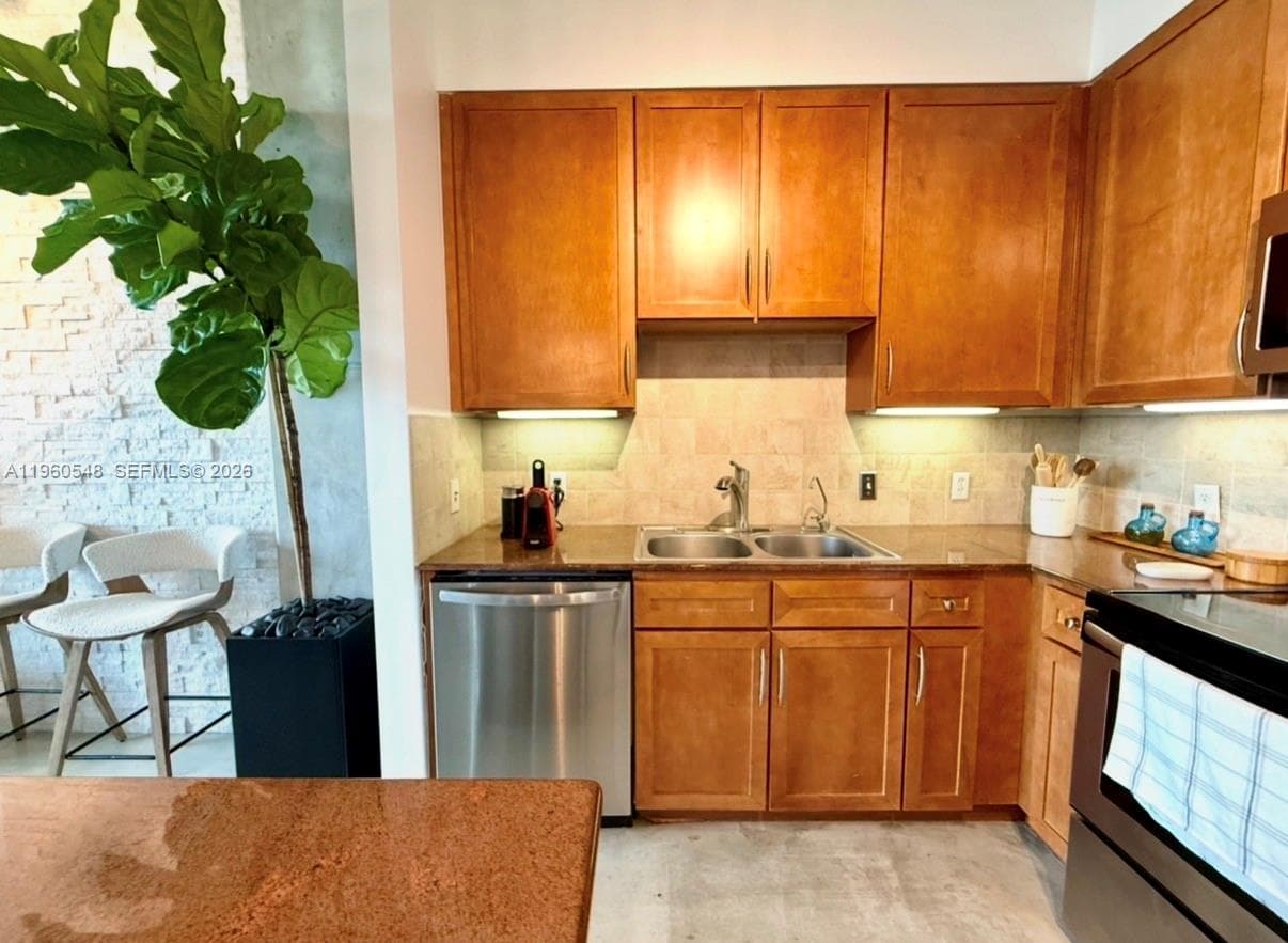 2001 Biscayne Blvd # 3608, Miami FL 33137 — 5