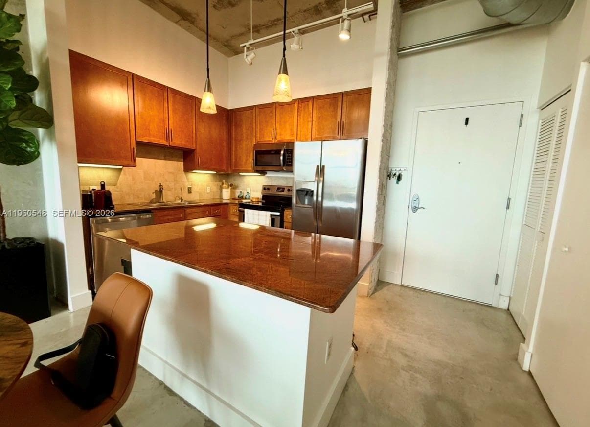 2001 Biscayne Blvd # 3608, Miami FL 33137 — 4