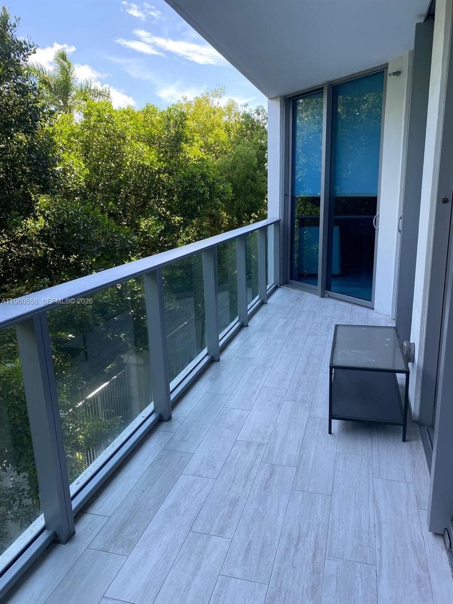 17301 Biscayne Blvd # 206, North Miami Beach FL 33160 — 4