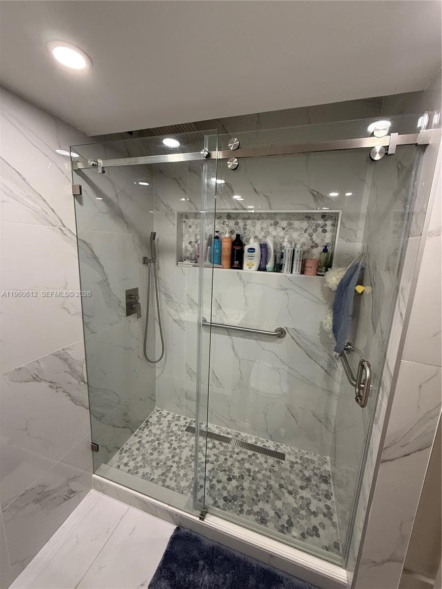 14273 Kendale Lakes Cir, Miami FL 33183 — 13