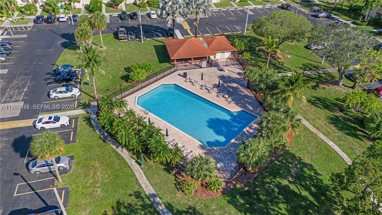 14273 Kendale Lakes Cir, Miami FL 33183 — 4