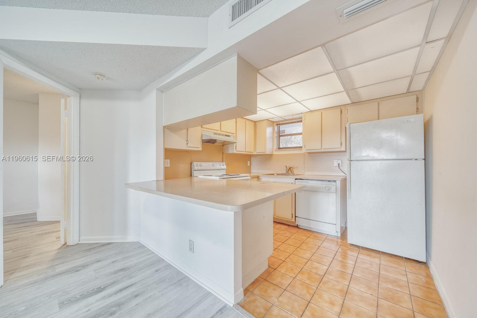 8290 Lake Dr # 236, Doral FL 33166 — 19