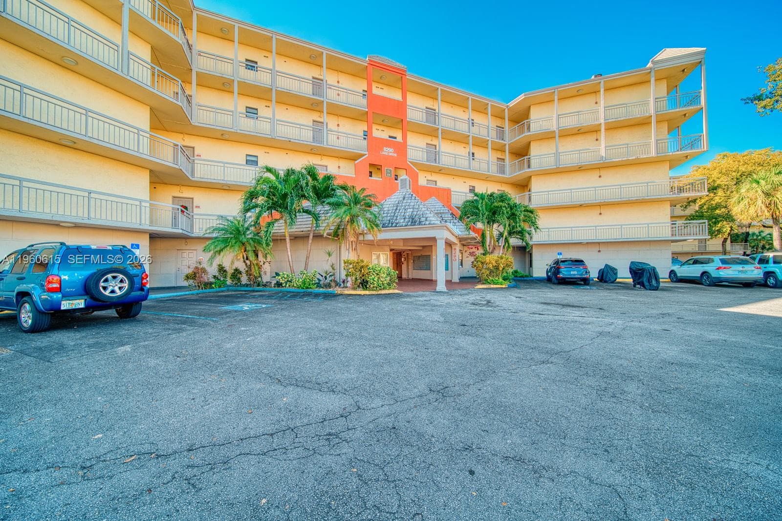 8290 Lake Dr # 236, Doral FL 33166 — 8