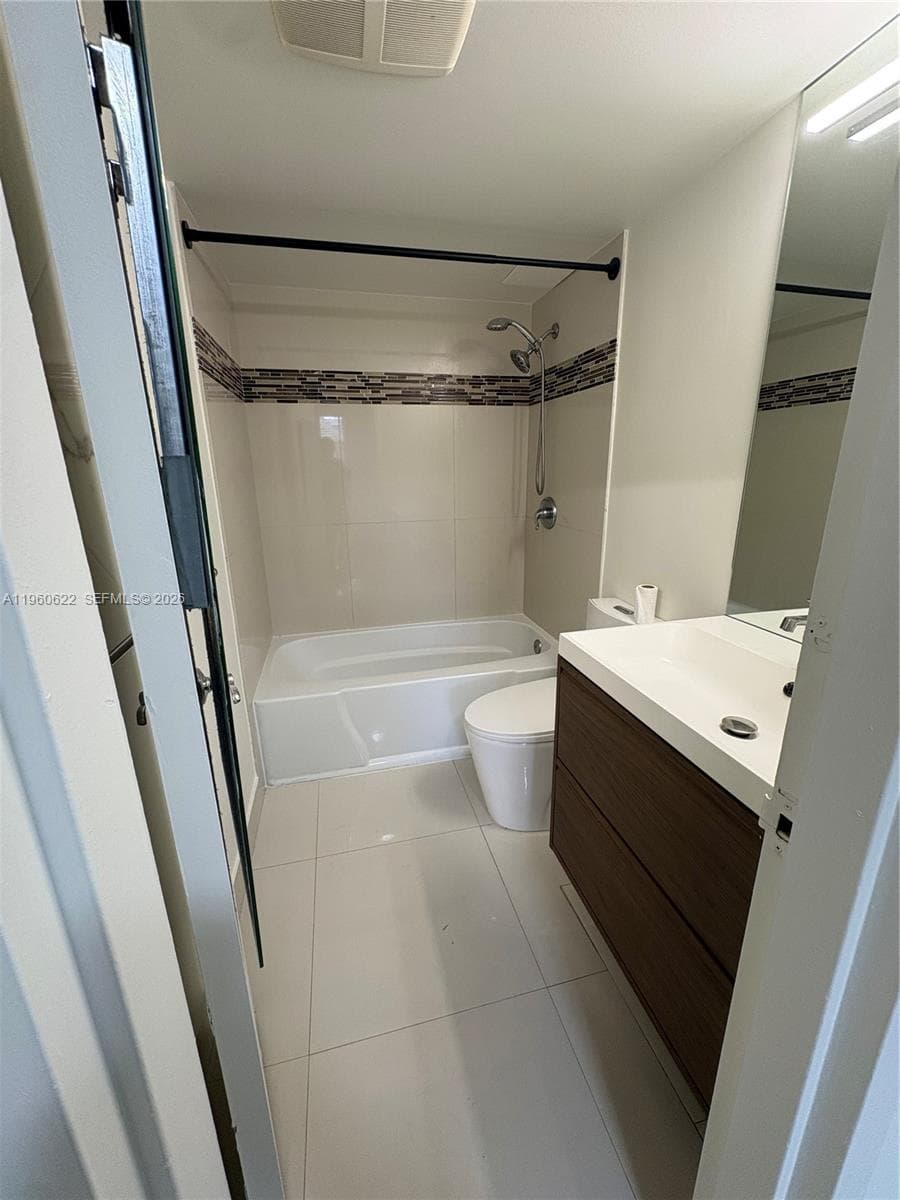 1805 Sans Souci Blvd # 313, North Miami FL 33181 — 8