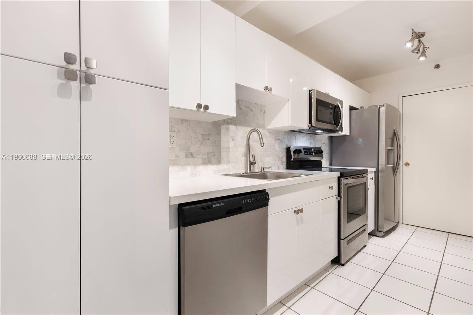 100 Lincoln Rd # 307, Miami Beach FL 33139 — 5