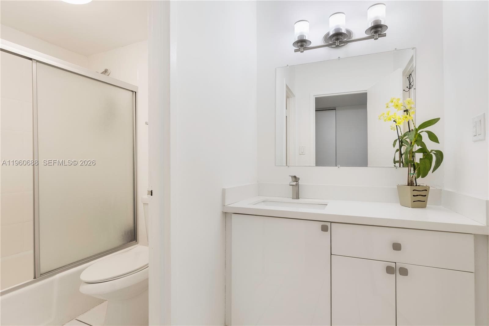 100 Lincoln Rd # 307, Miami Beach FL 33139 — 10