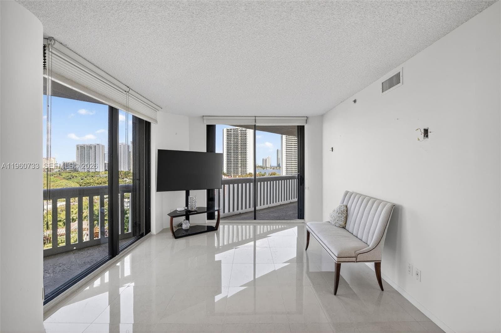 2000 ISLAND Blvd # 1109, Aventura FL 33160 — 13