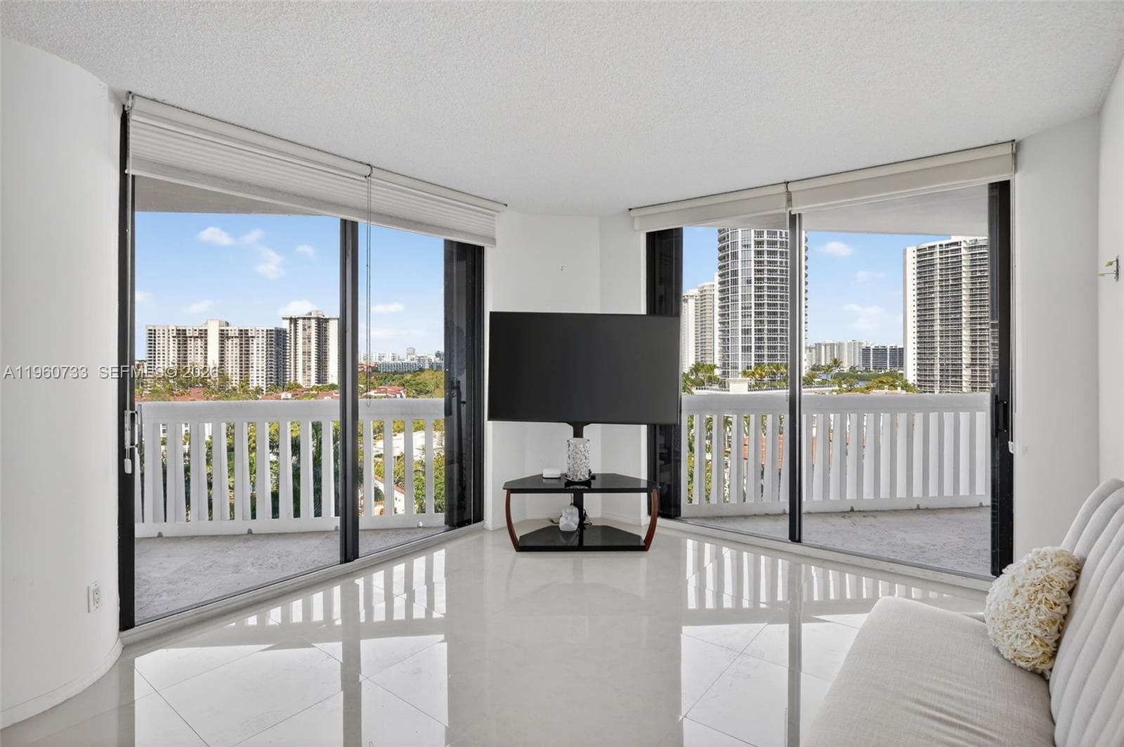 2000 ISLAND Blvd # 1109, Aventura FL 33160 — 14