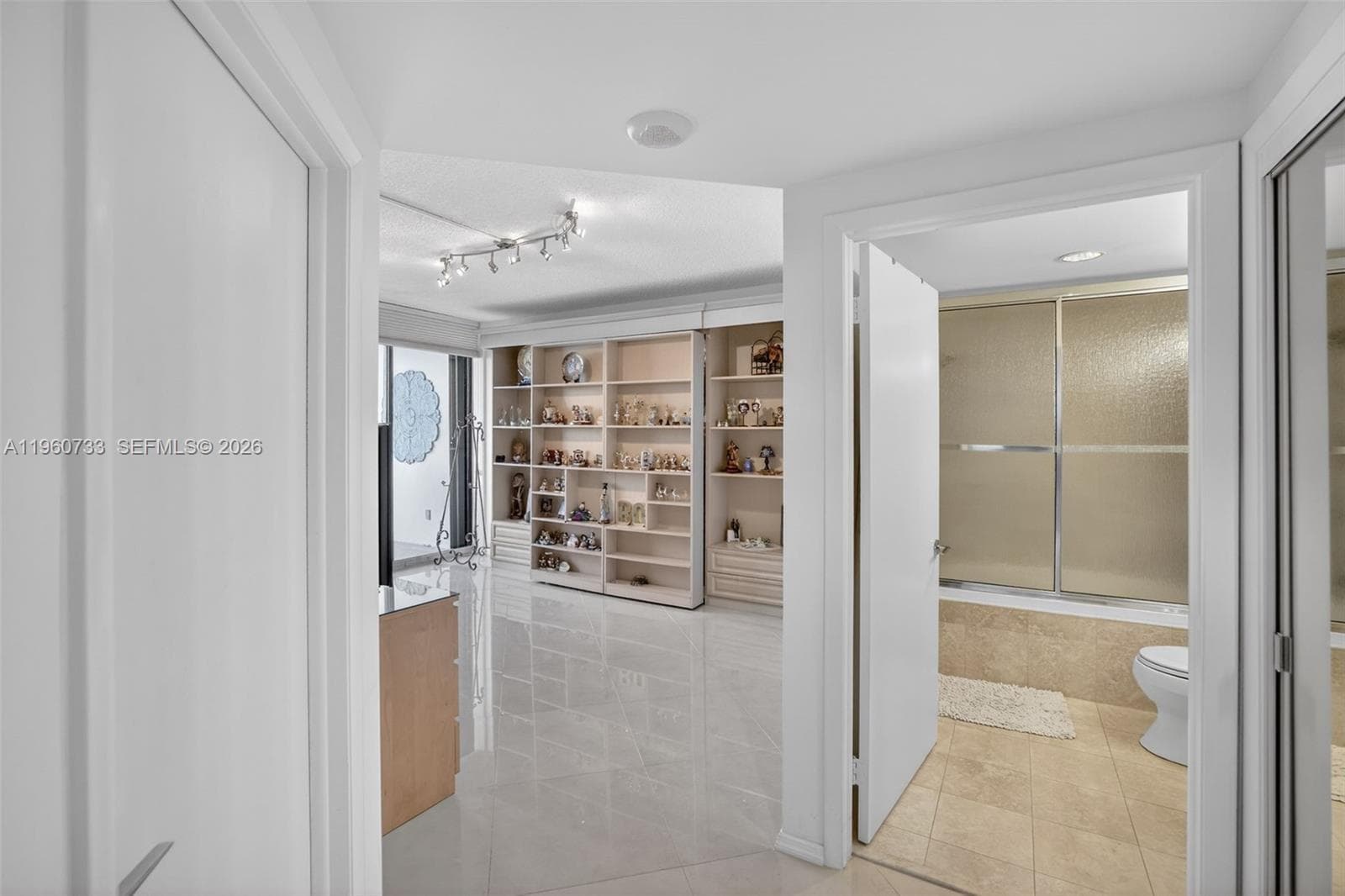 2000 ISLAND Blvd # 1109, Aventura FL 33160 — 54