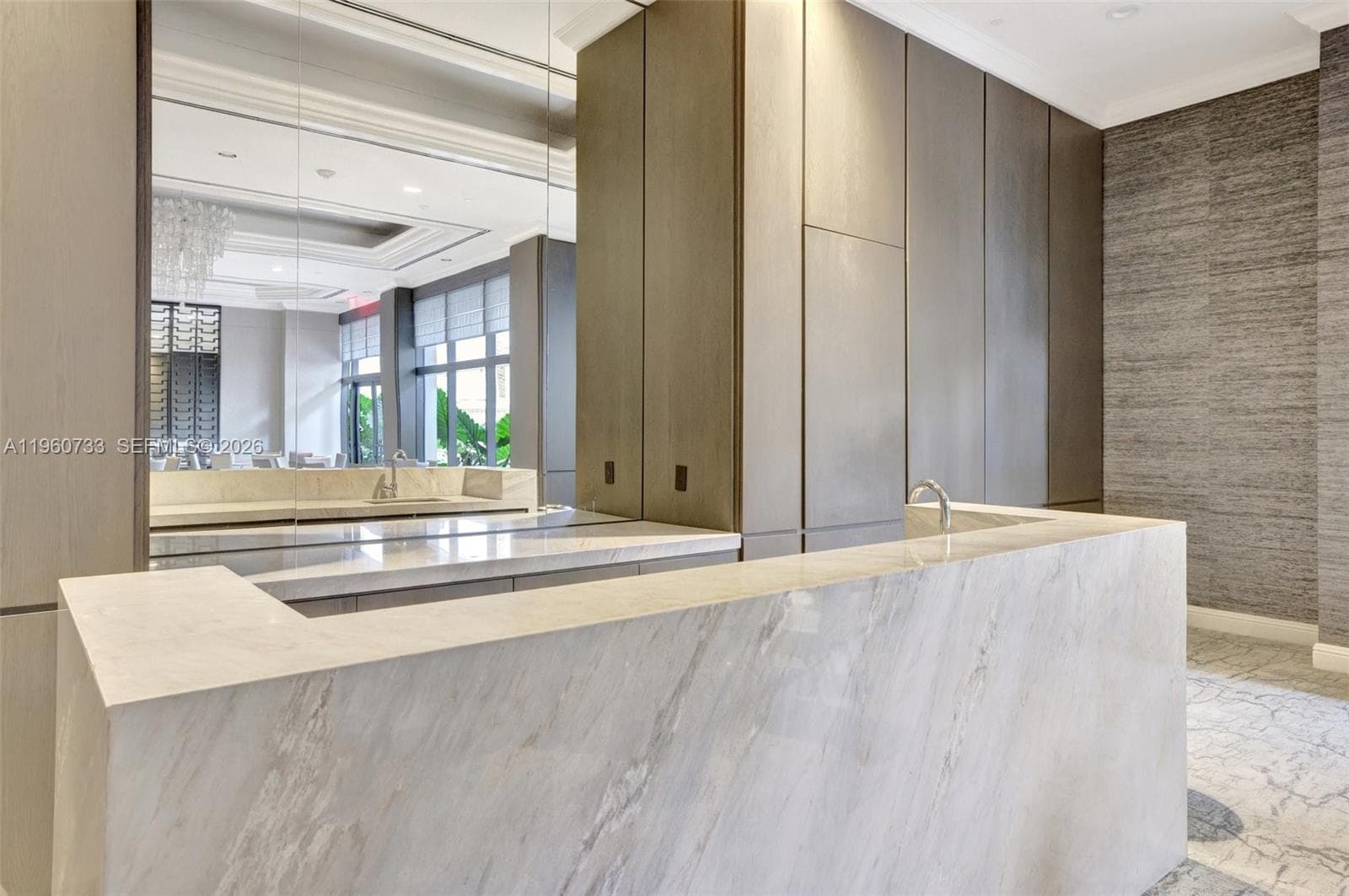 2000 ISLAND Blvd # 1109, Aventura FL 33160 — 68