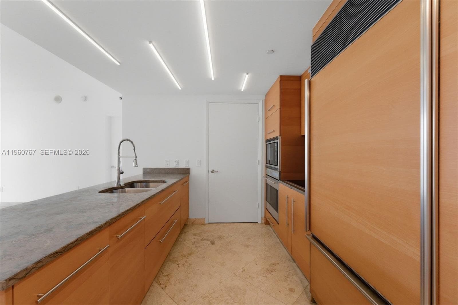 475 Brickell Ave # 3513, Miami FL 33131 — 4
