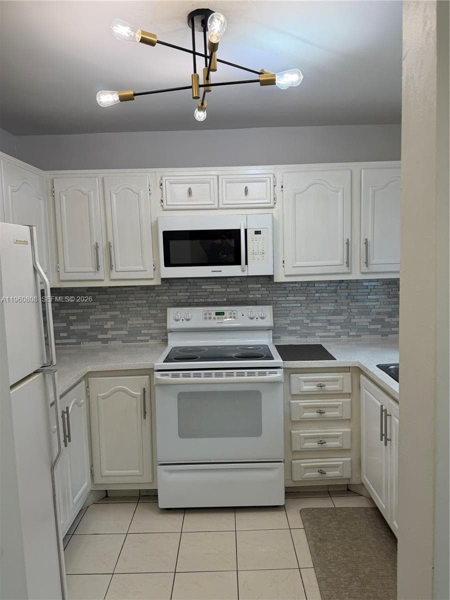 13685 NE 10th Ave # 210, North Miami FL 33161 — 8