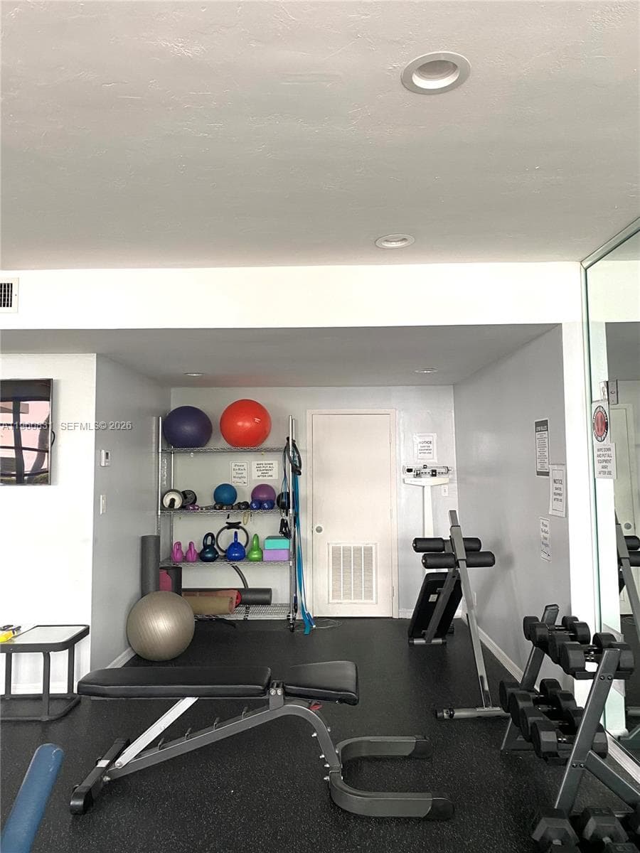 1408 Brickell Bay Dr # 1217, Miami FL 33131 — 14