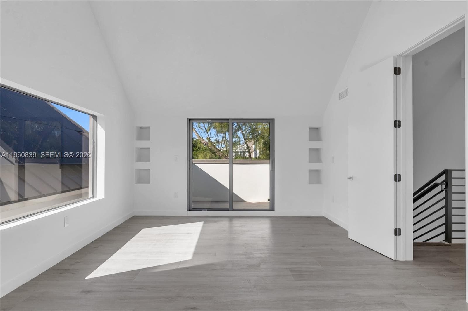 3204 Plaza St, Miami FL 33133 — 22