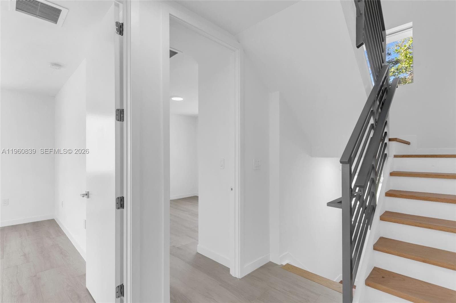 3204 Plaza St, Miami FL 33133 — 15