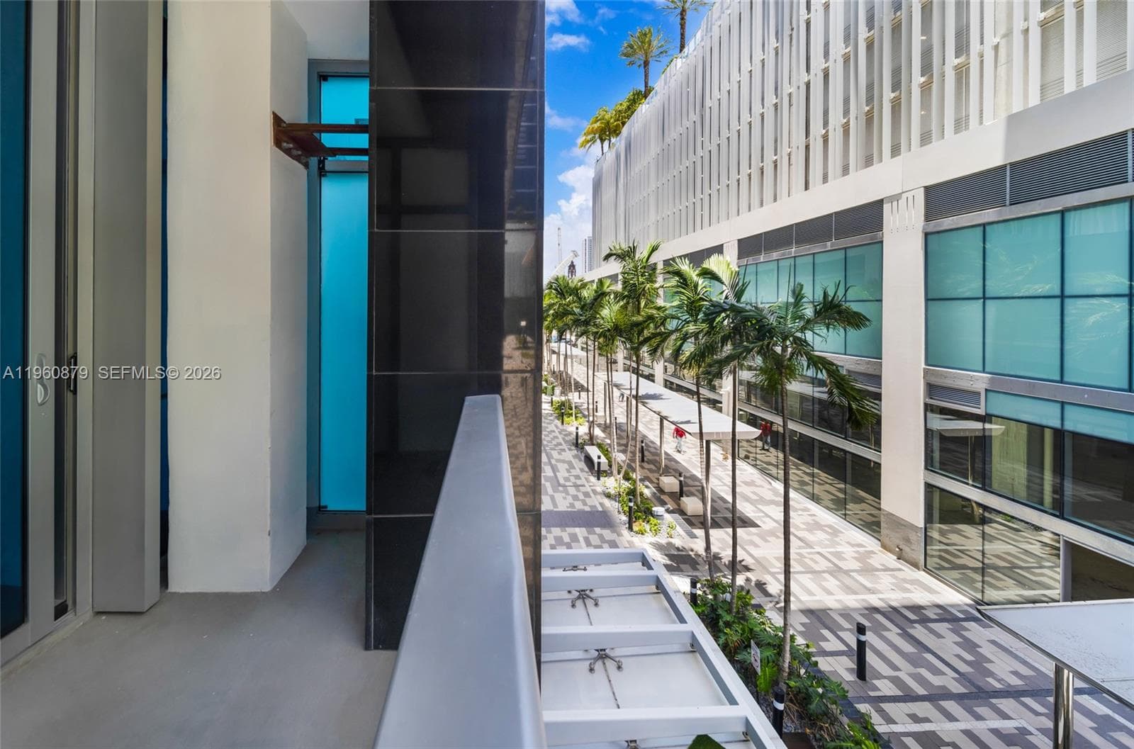851 NE 1st Ave # 204, Miami FL 33132 — 27