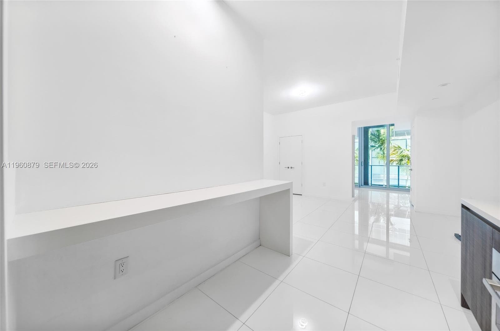 851 NE 1st Ave # 204, Miami FL 33132 — 16