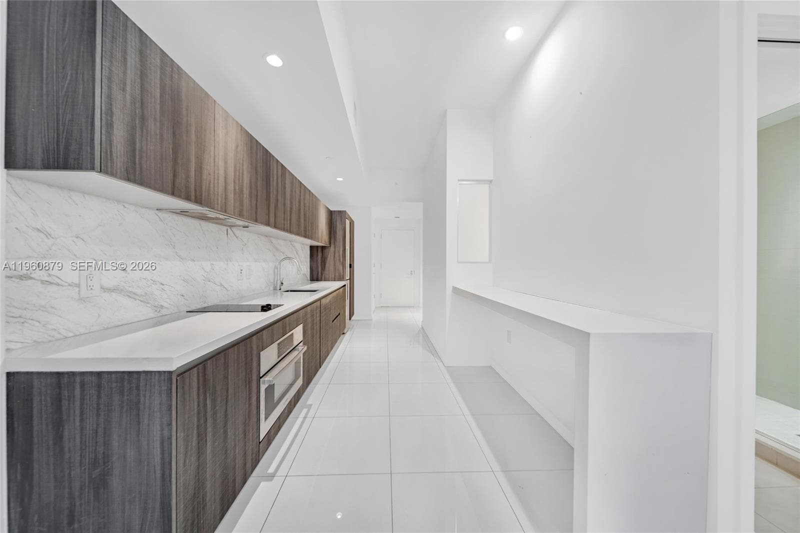 851 NE 1st Ave # 204, Miami FL 33132 — 14