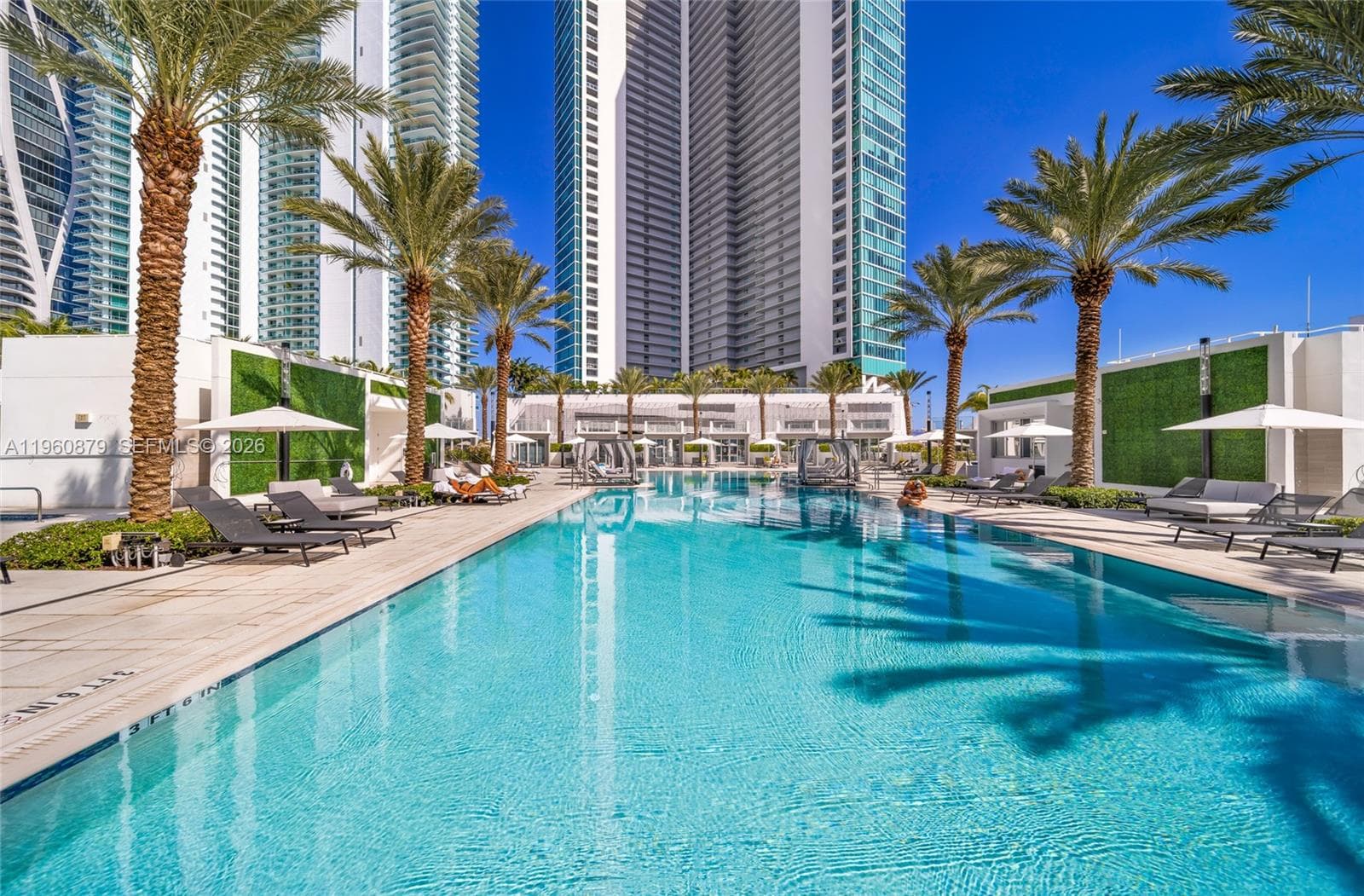 851 NE 1st Ave # 204, Miami FL 33132 — 41
