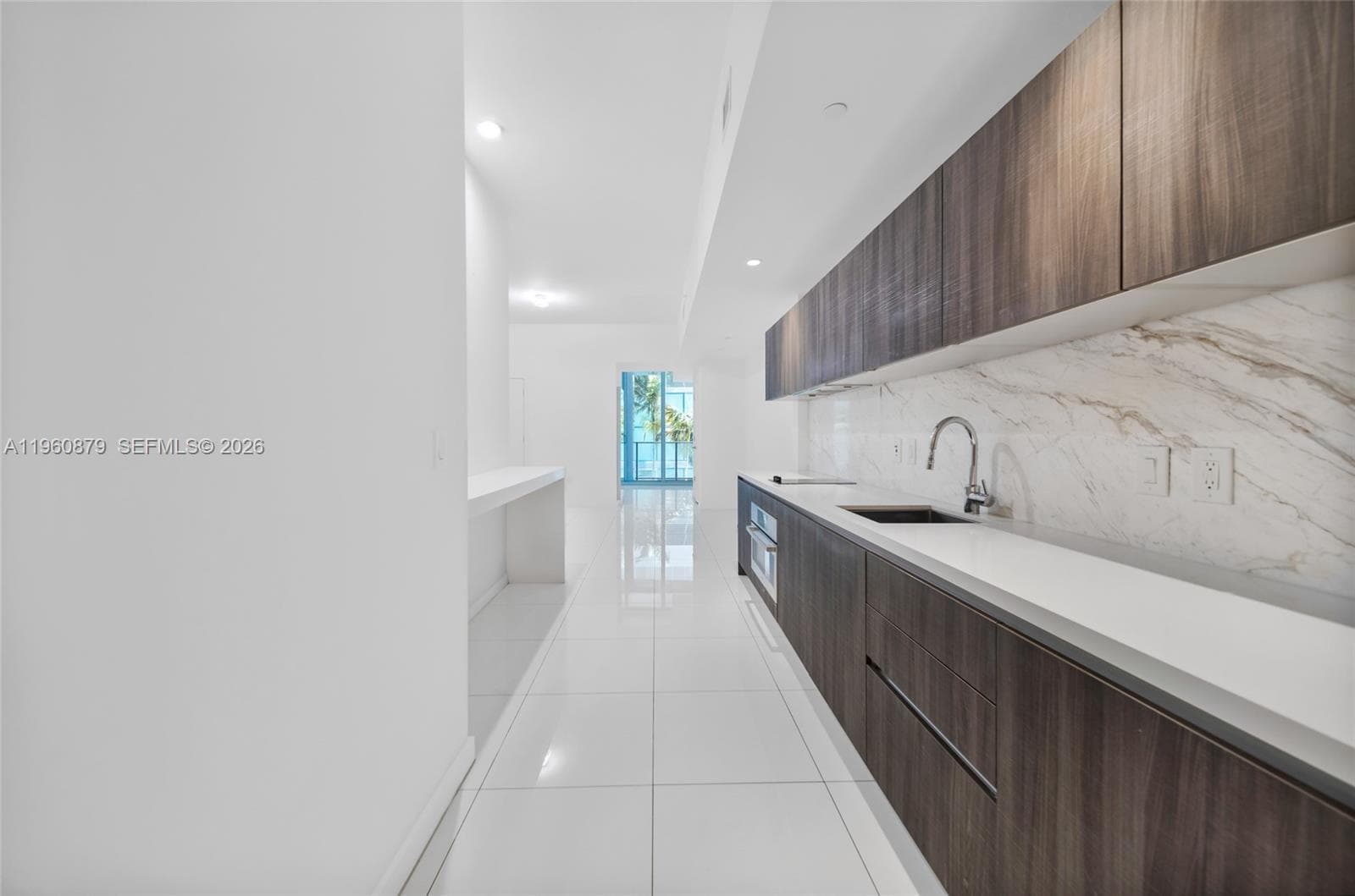 851 NE 1st Ave # 204, Miami FL 33132 — 18