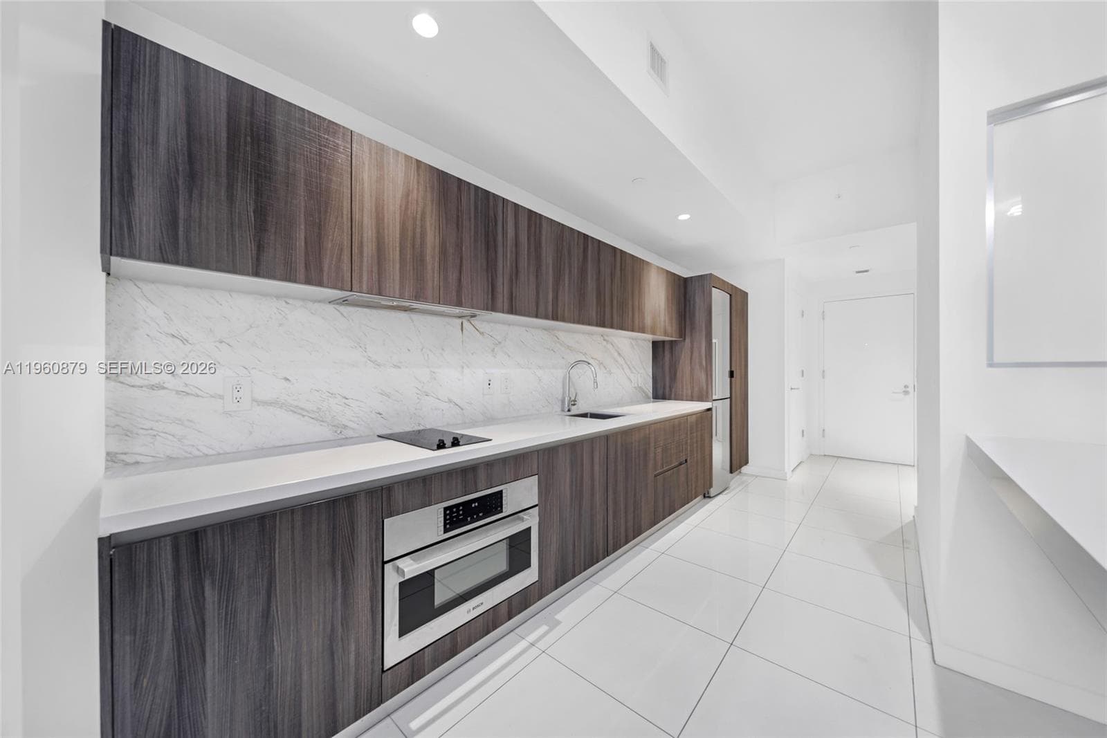851 NE 1st Ave # 204, Miami FL 33132 — 15
