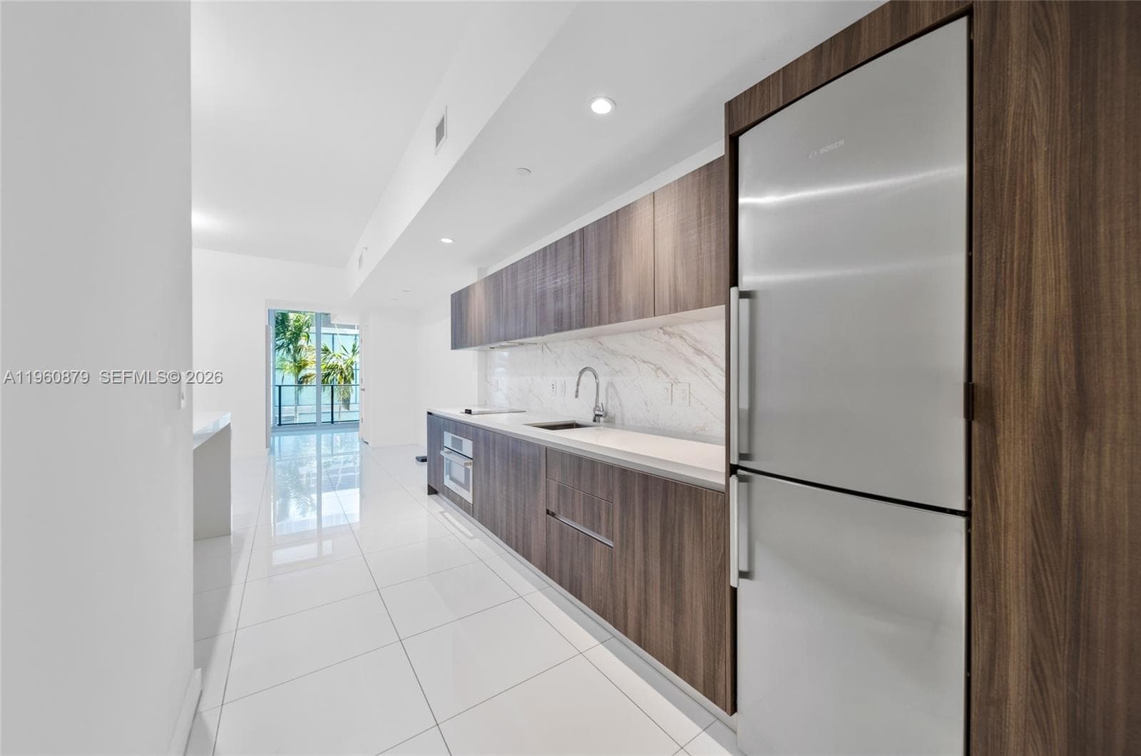 851 NE 1st Ave # 204, Miami FL 33132 — 19