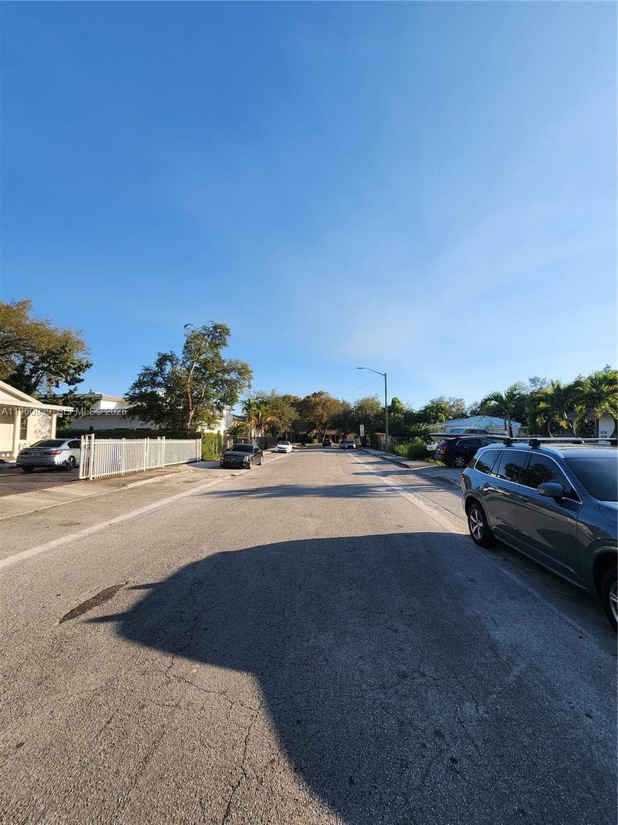 6742 NW 4th Ave, Miami FL 33150 — 6