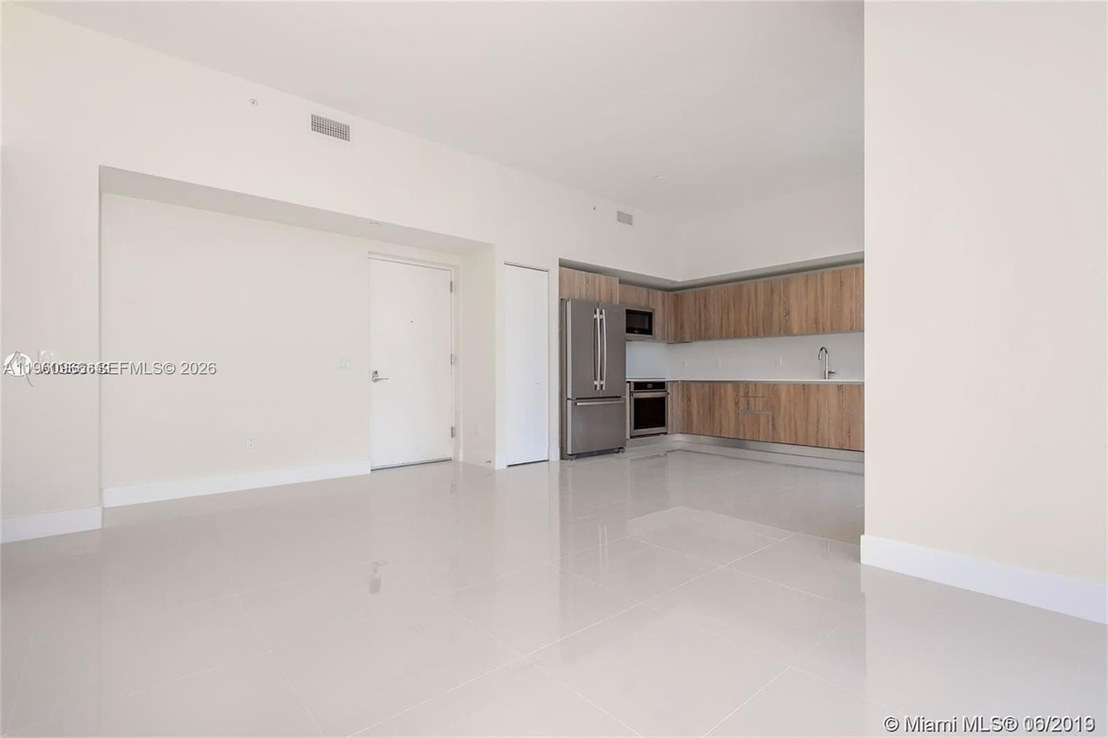 2960 NE 207th St # 102, Aventura FL 33180 — 7