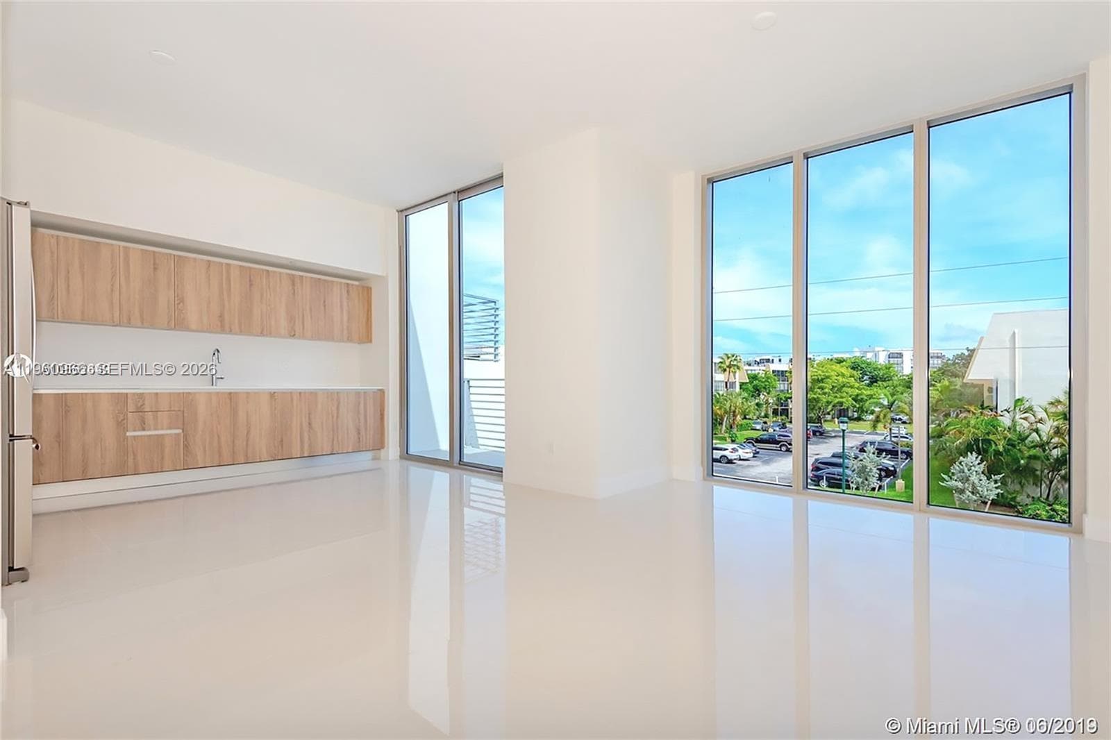 2960 NE 207th St # 102, Aventura FL 33180 — 36