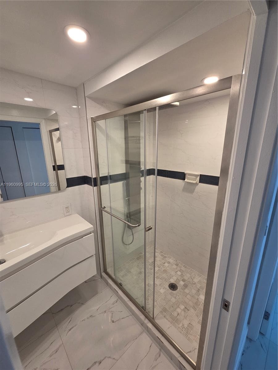 11 Island Ave # 1107, Miami Beach FL 33139 — 12