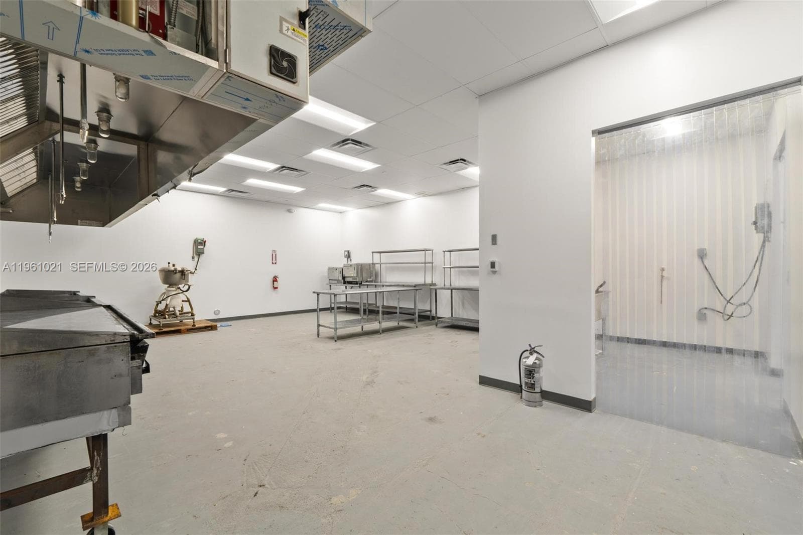 8000 NW 68th St, Medley FL 33166 — 9