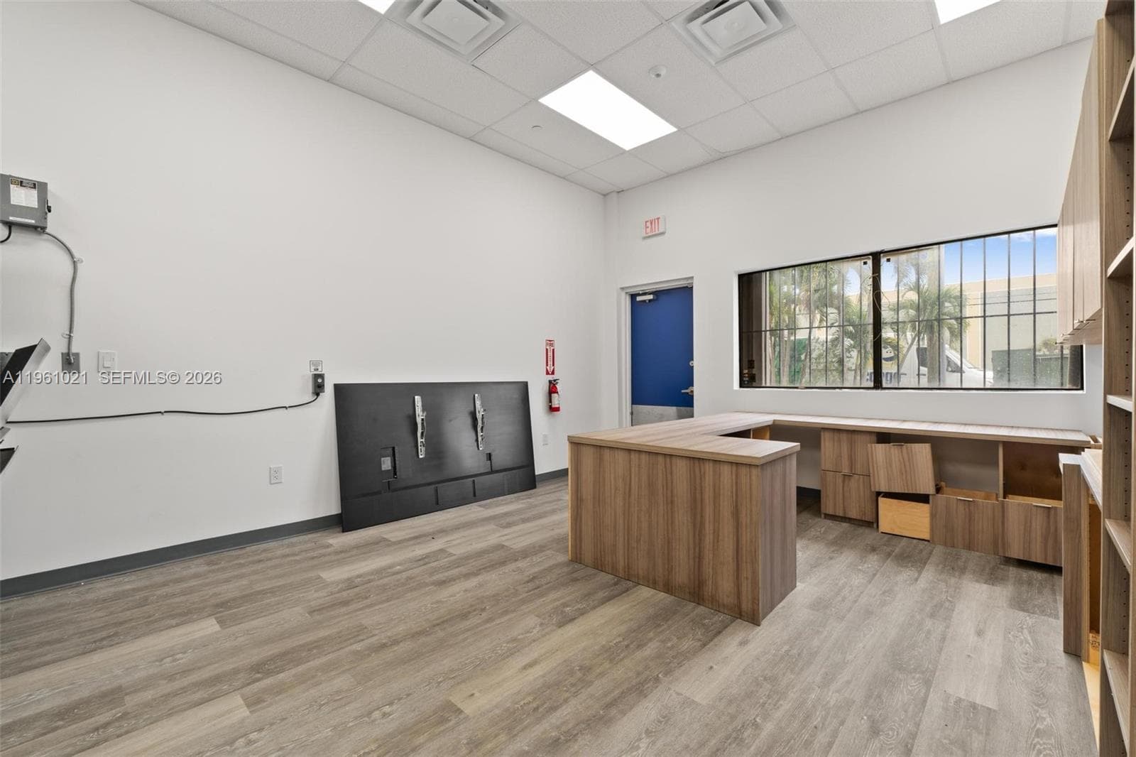 8000 NW 68th St, Medley FL 33166 — 30