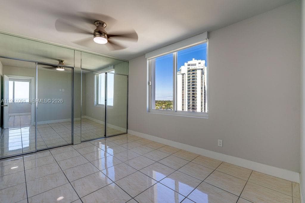 5401 Collins Ave # 919, Miami Beach FL 33140 — 13