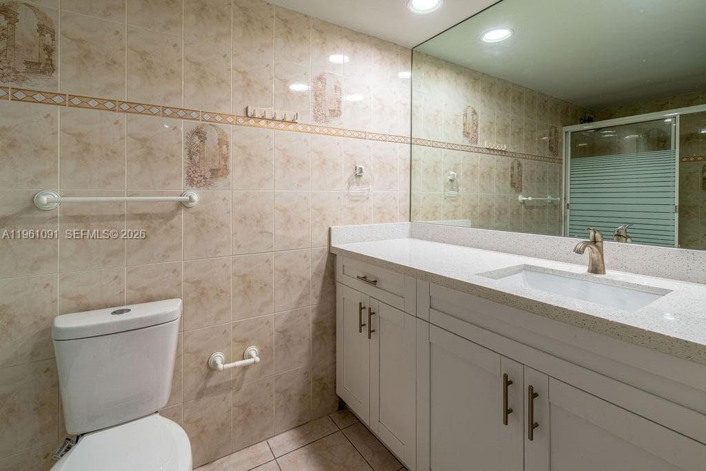 5401 Collins Ave # 919, Miami Beach FL 33140 — 20
