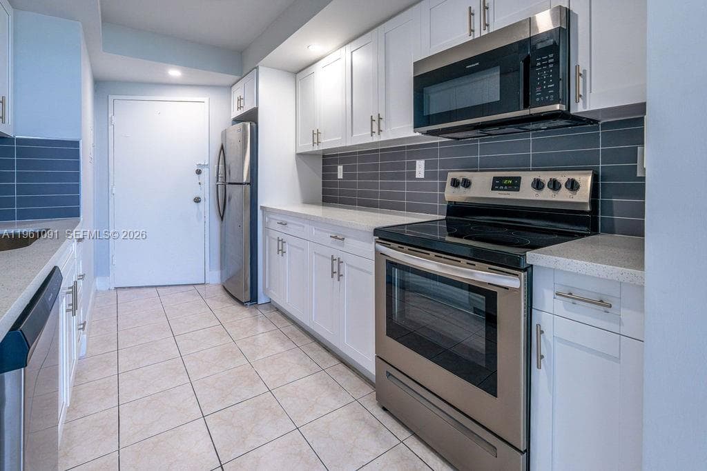 5401 Collins Ave # 919, Miami Beach FL 33140 — 10