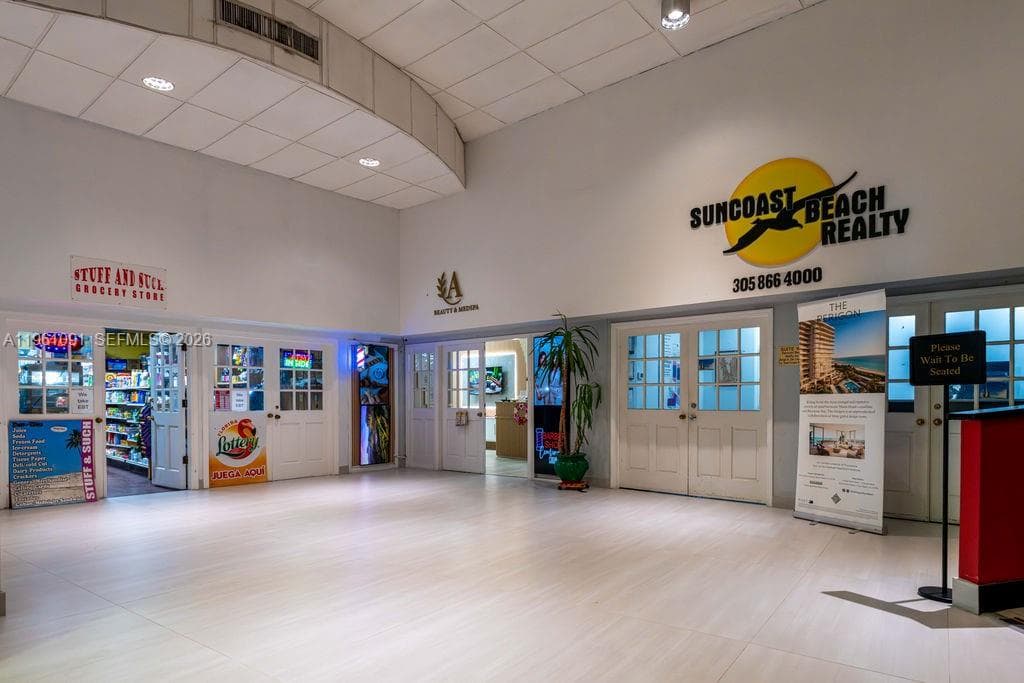 5401 Collins Ave # 919, Miami Beach FL 33140 — 29