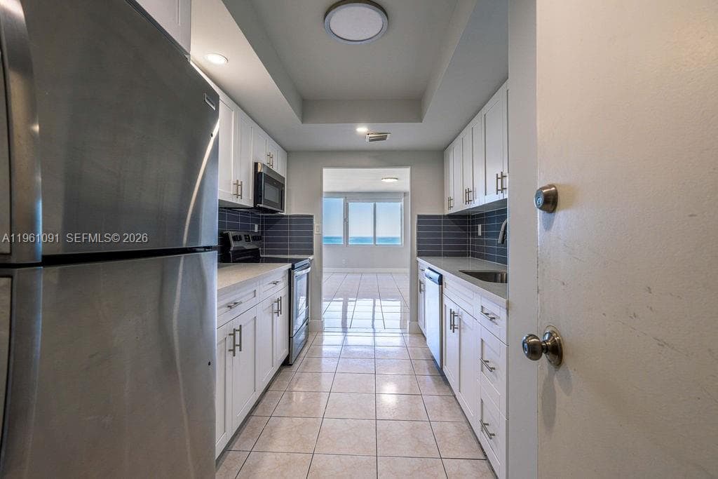 5401 Collins Ave # 919, Miami Beach FL 33140 — 8