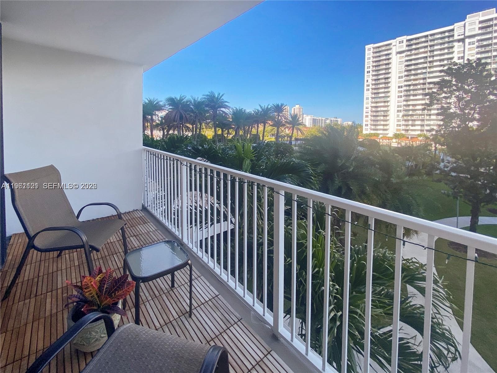 2801 NE 183rd St # 310W, Aventura FL 33160 — 4