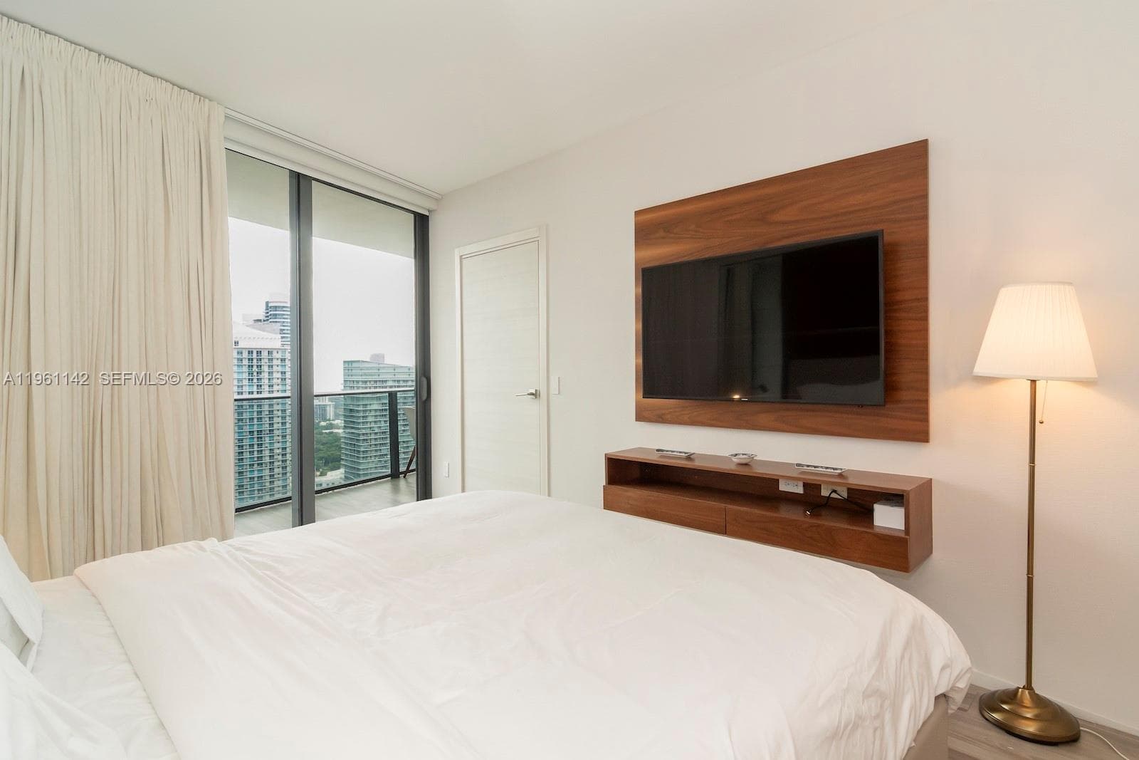 801 S Miami Ave # 3803, Miami FL 33130 — 18