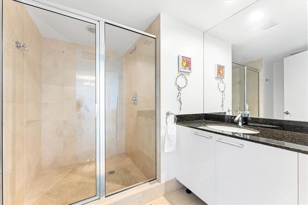 17201 Collins Avenue # 805, Sunny Isles Beach FL 33160 — 17
