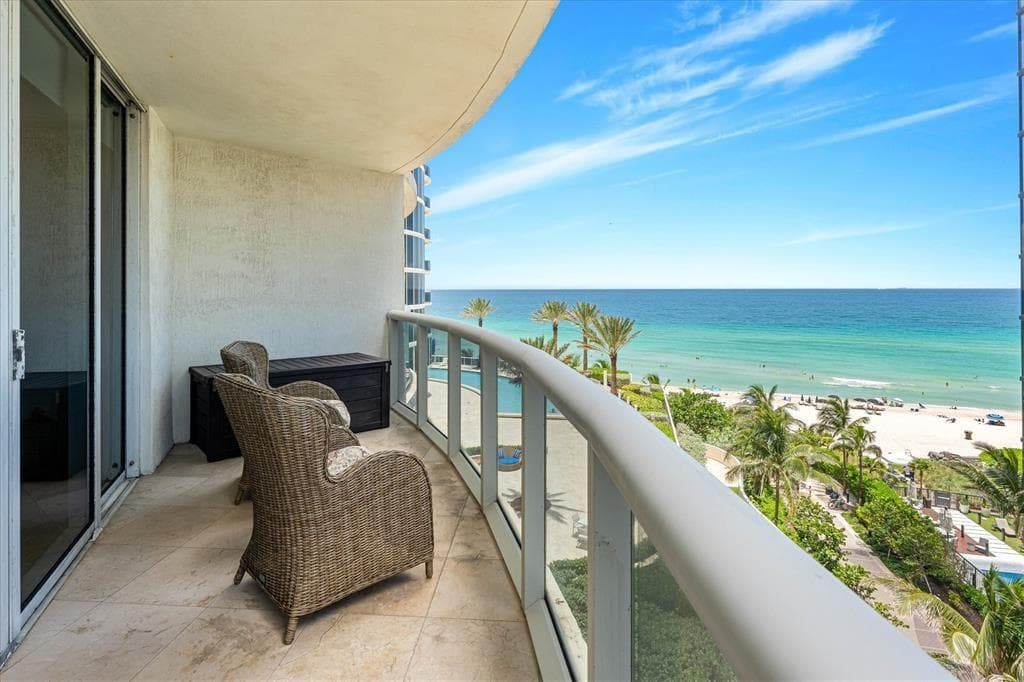 17201 Collins Avenue # 805, Sunny Isles Beach FL 33160 — 21