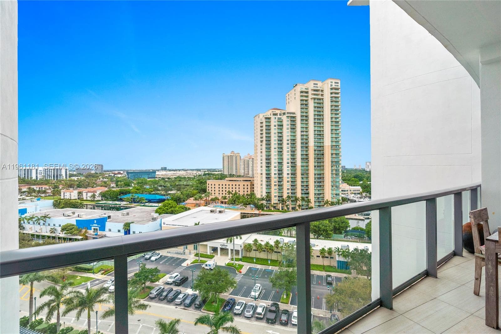 3300 NE 188th St, Aventura FL 33180 — 22